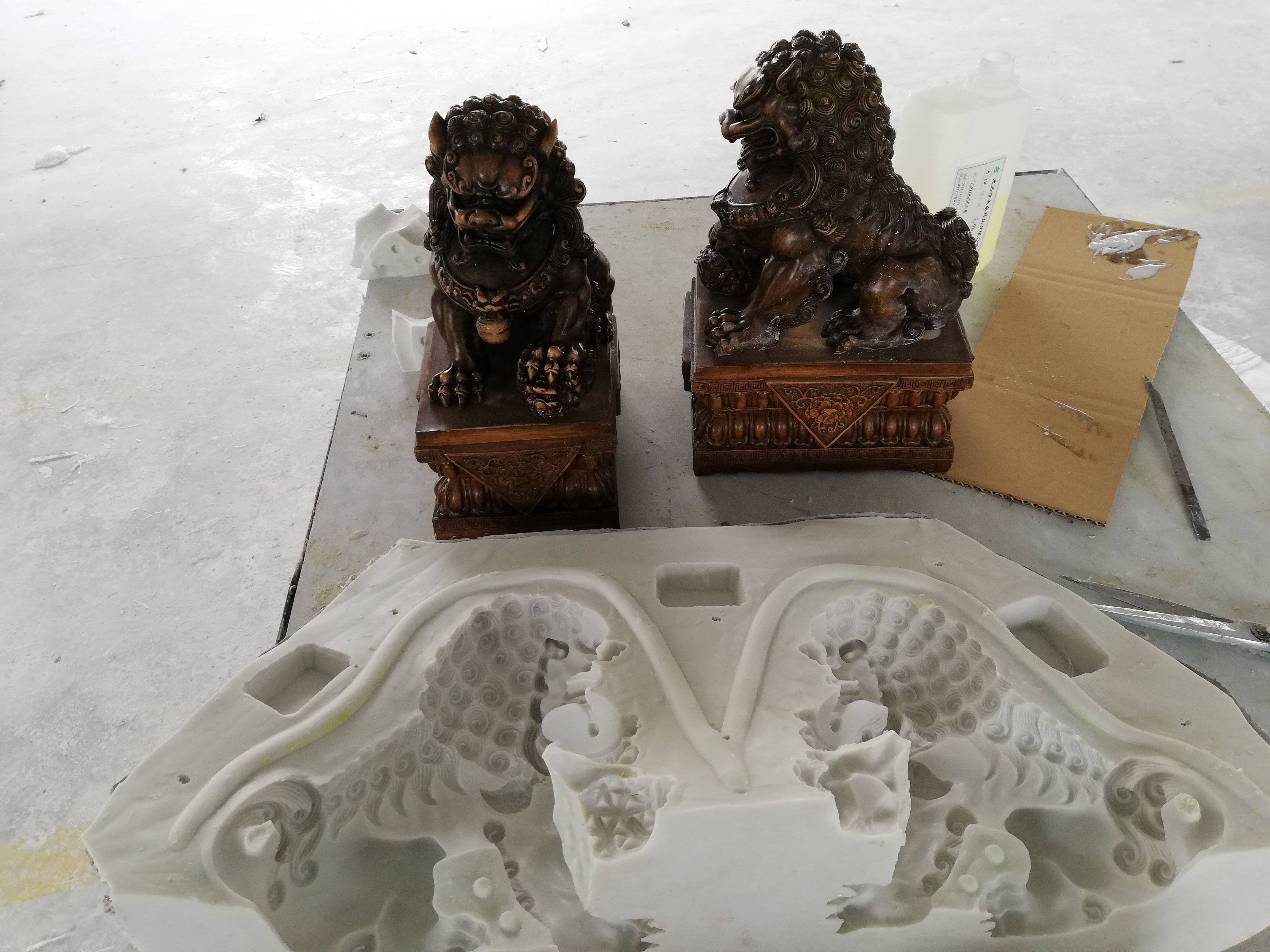 模具硅膠翻模樹脂工藝品出現(xiàn)燒模情況怎么辦 ？