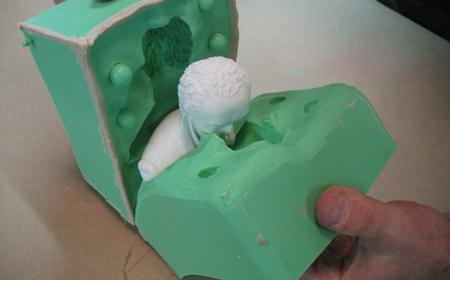  如何判斷模具硅膠產(chǎn)品在購(gòu)買(mǎi)時(shí)的質(zhì)量？